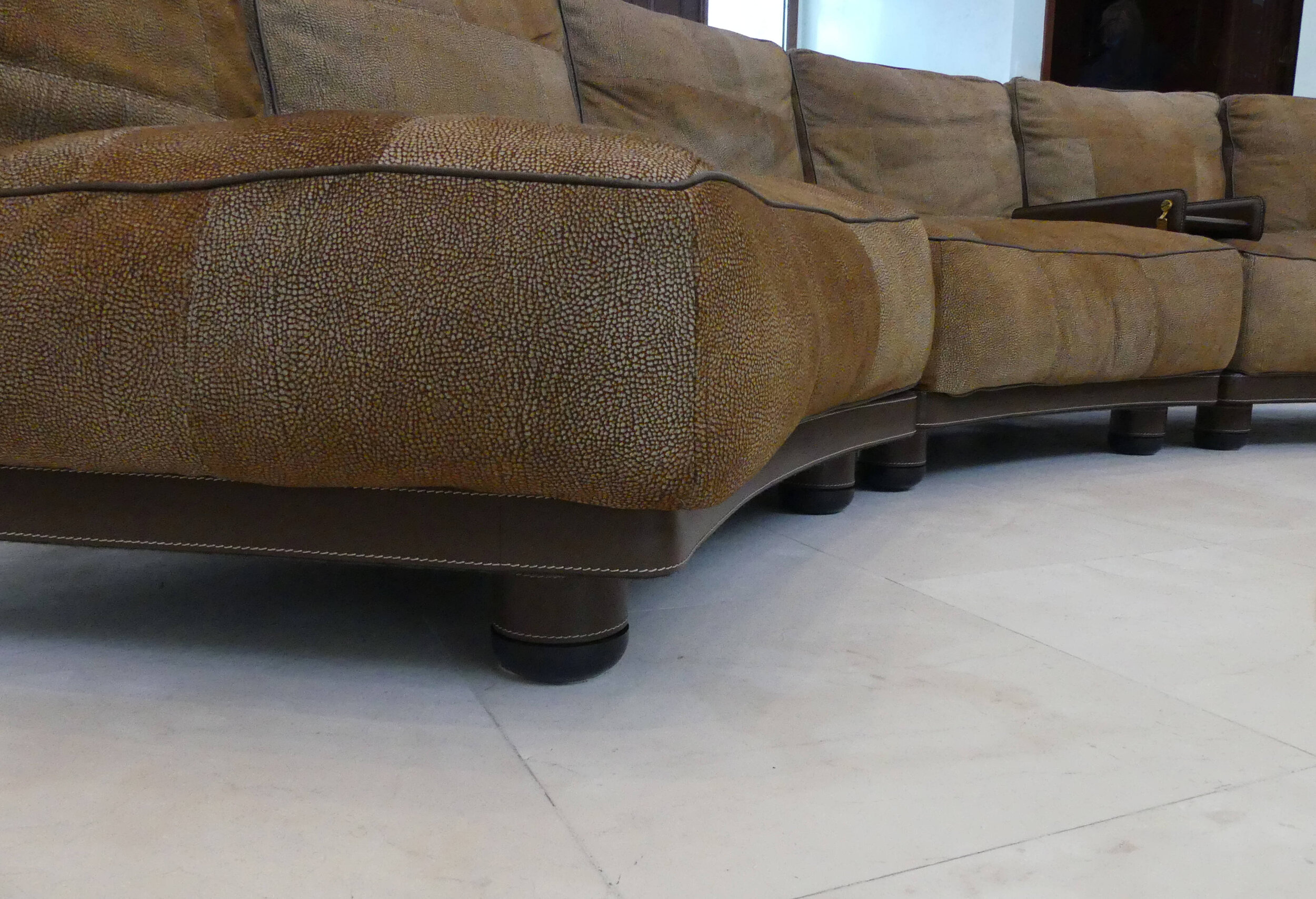Encore Furniture Gallery-Rossi di Albizzate Redwall-Borbonese